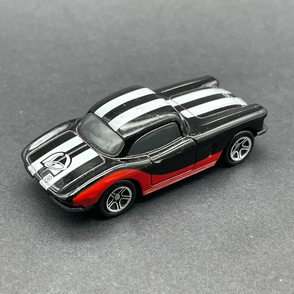 Matchbox Madness 1962 '62 Chevrolet Chevy Corvette Taco Bell Series Diecast 1/64